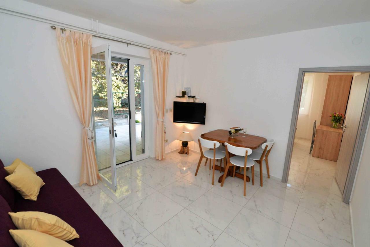 Apartmani Dora Murter Exterior foto